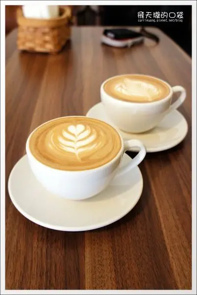【台中下午茶】Coffee Slow。北屯~要脫鞋子的咖啡館