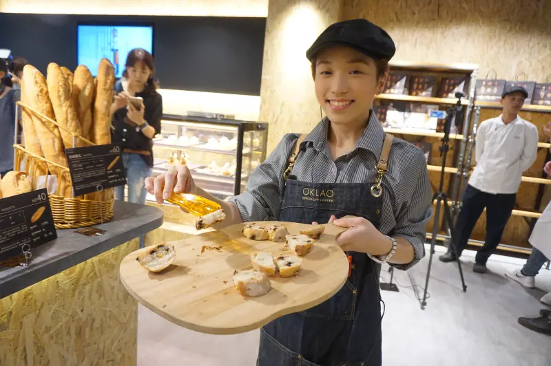 台中的美味關係|歐客佬精品烘培 世界冠軍師傅坐陣~ 啜飲藝妓咖啡 品嘗世界頂級麵包  OKLAO帶給你每日小確幸~ 