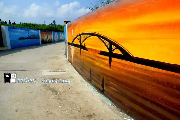 【澎湖。湖西】許家村彩繪壁畫。古厝老房。咾咕石牆。彩繪與傳統聚落的衝突之美