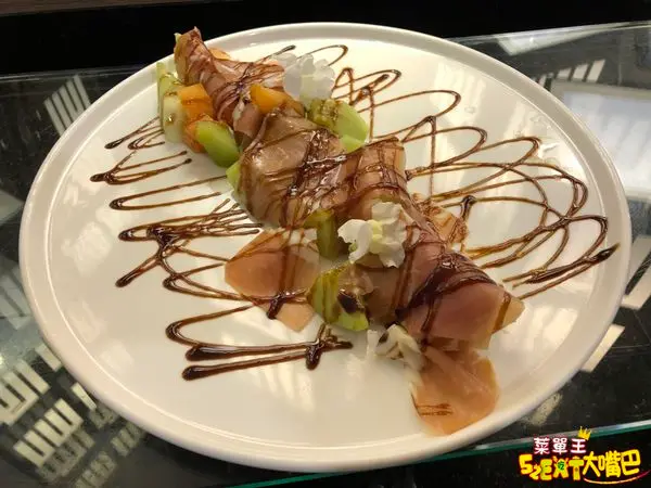 台中北屯美食龍蝦吃到飽》新天地崇德旗艦店菜單價位大公開！網友激推超狂的現煮龍蝦吃到飽！推薦龍蝦、生蠔、生鮮啤酒。