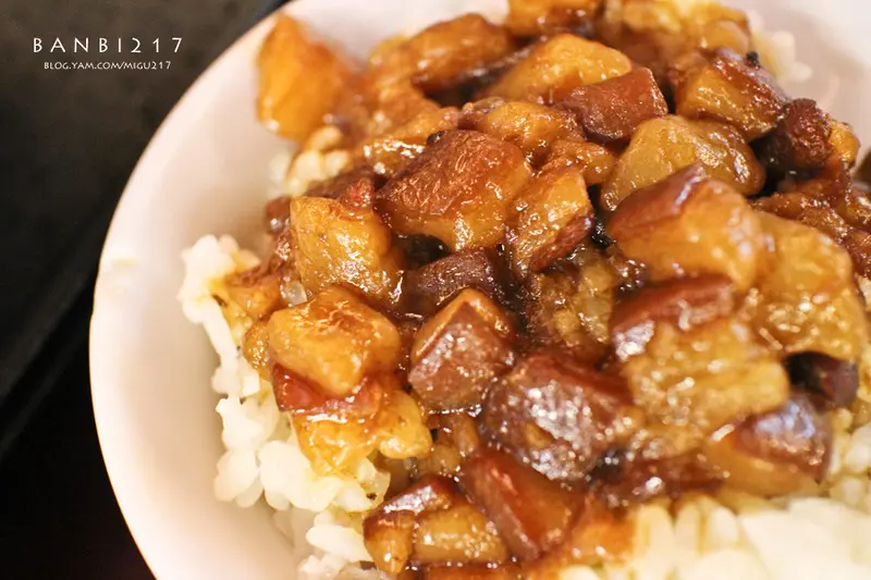 財神爺魯肉飯 台中在地美食小吃(24小時營業)