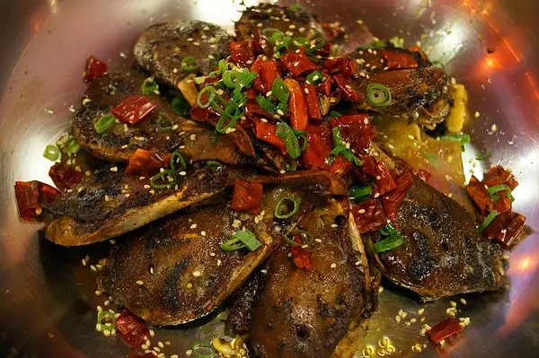 │試食│台中西屯→大宅門風味火鍋。獨家美味干鍋鴨頭