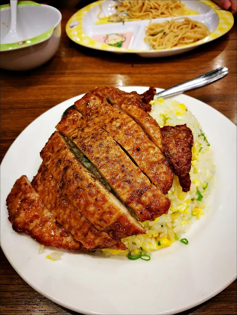 [台中] 鼎泰豐（台中大遠百店B2）台中好吃排骨飯推薦 每次來都要點上一盤墊墊肚子