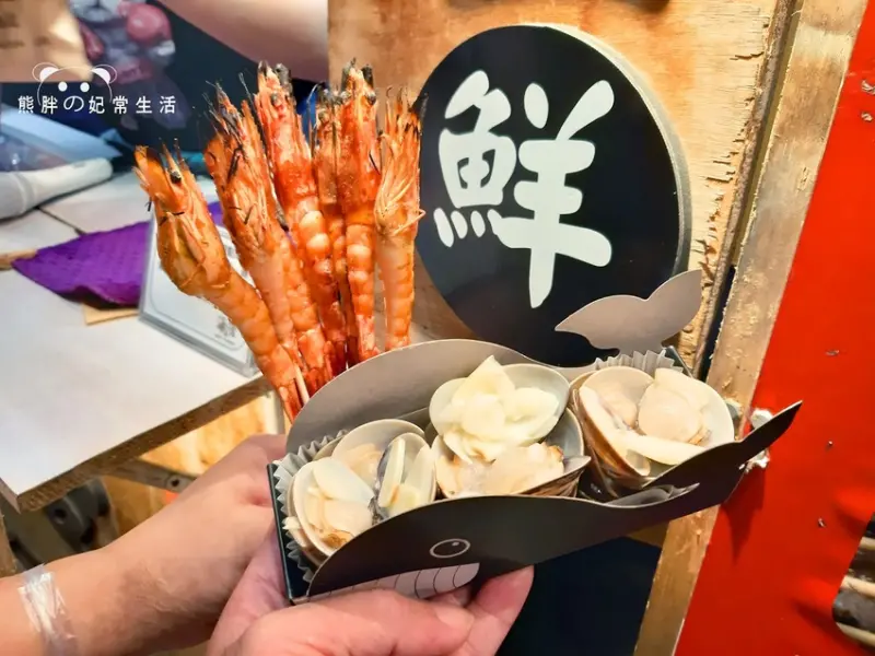 【台中西屯】海邊小屋展露自信霸氣自稱天下第一鮮，主推乾燒蛤蜊，蛤肉飽滿......