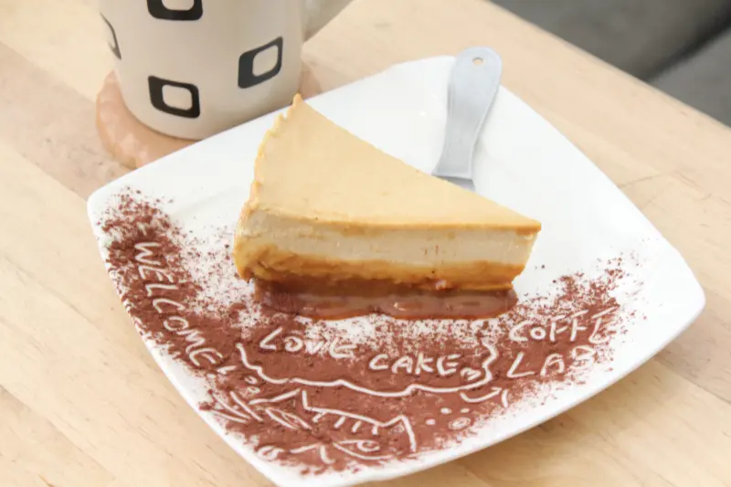 巷弄間的咖啡香與人氣店貓　＊咖啡實驗室 Coffee Lab＊