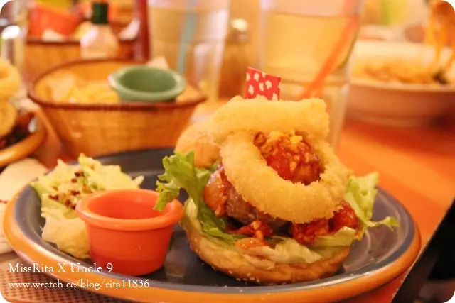 《食記》逢甲平價又吃好飽的Uncle9美式餐廳！