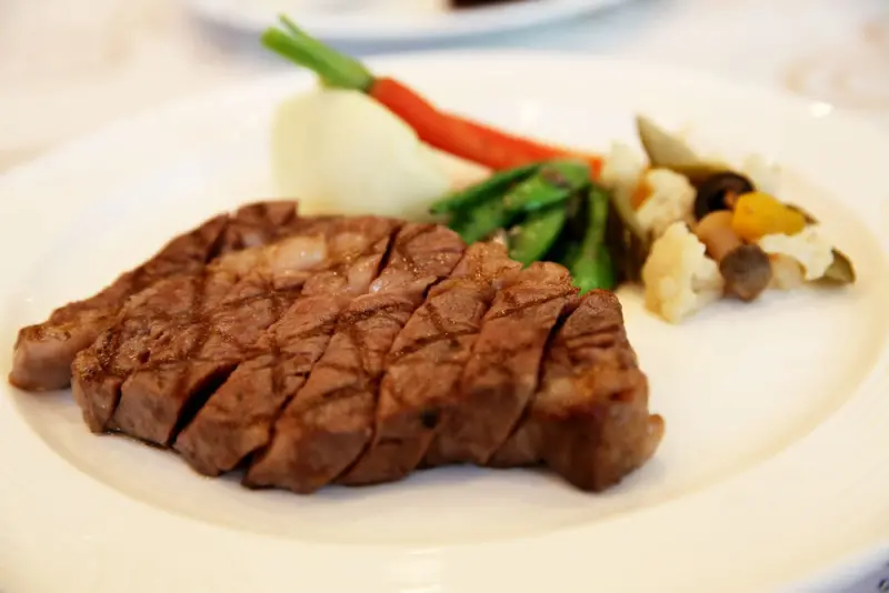 台中 永豐棧風尚西餐廳 - 乾式熟成牛排和沙拉吧