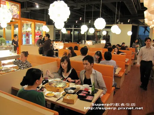 [餐廳食記]東區的麻辣一村：頂尖麻辣火鍋吃到飽