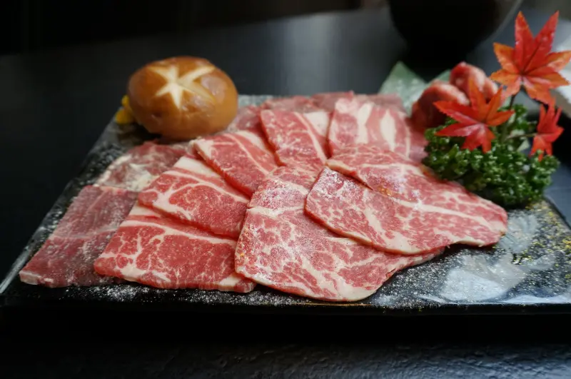 [台中]超乎想像的饗宴｜紅巢燒肉工房｜一場不平凡的邂逅