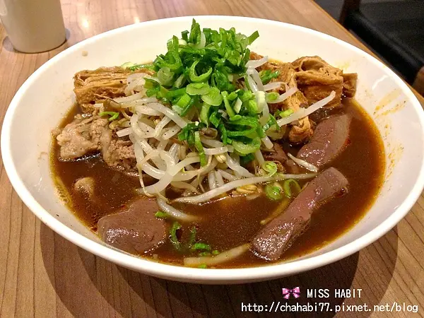 【國父紀念館美食】麻而不辣的麻辣牛肉麵。超人氣的麻膳堂