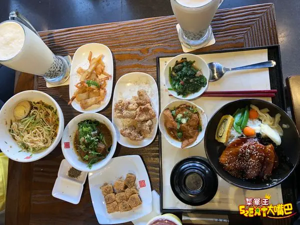 台中美食珍珠奶茶推薦！春水堂【附菜單】~台灣之光世界珍珠奶茶發源地~招牌珍珠奶茶、功夫麵、招牌豆干。