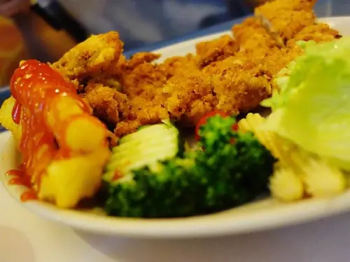 傑爸廚房+台中逢甲+在地人推+120~130元平價套餐 +菜單Menu價位