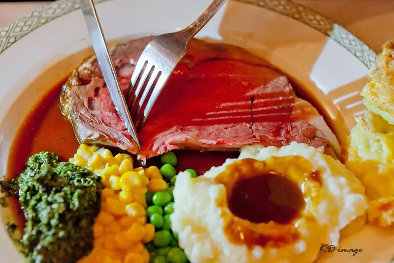 【台北‧美食】勞瑞斯牛肋排餐廳 嚴選美味上桌