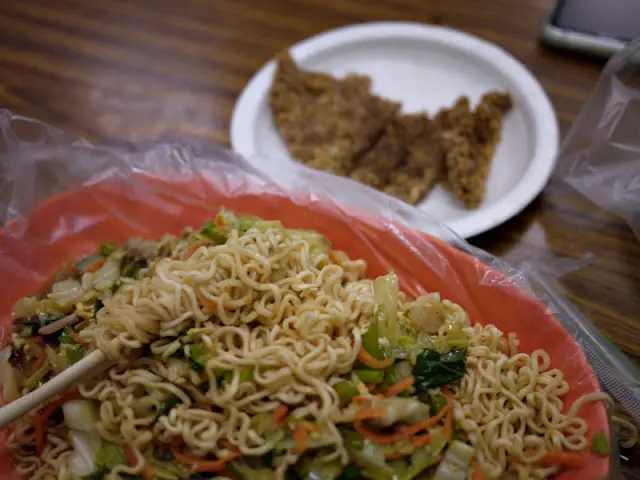 【逢甲夜市】金門炒泡麵與黃家金磚