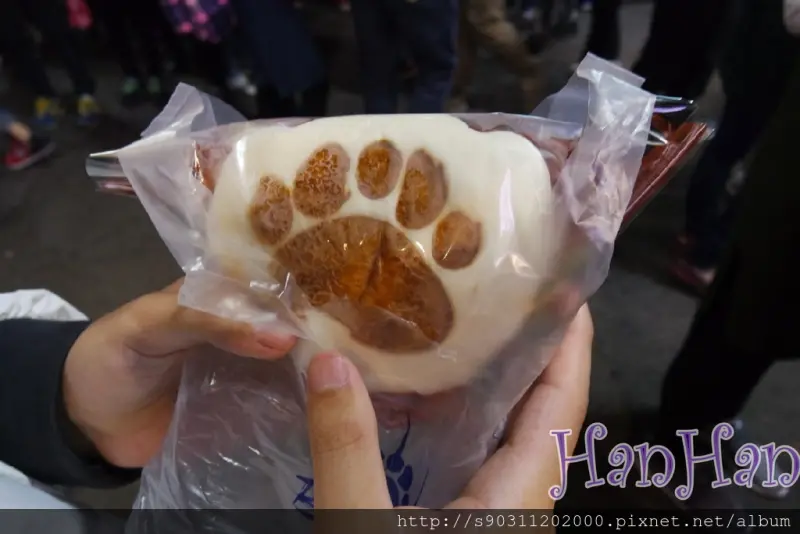 【台中逢甲夜市 熊掌包】超級療癒 讓人捨不得吃的熊掌包