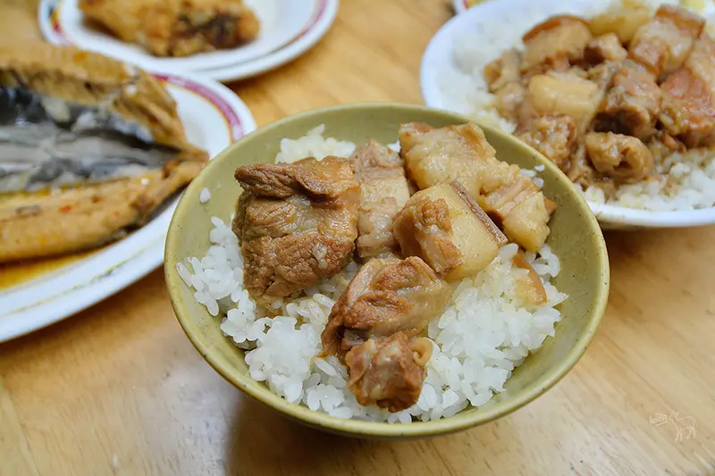 北投排隊宵夜:台南滷三塊五花肉飯
