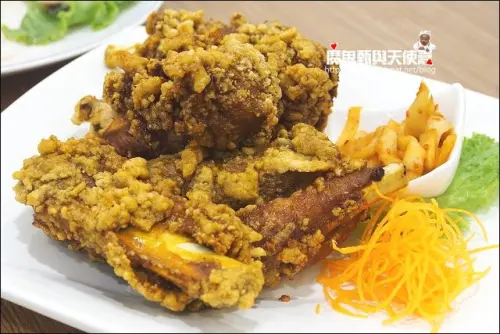 《小姑食記》捷運新北投站美食~蓬萊餐廳必點菜色排骨酥