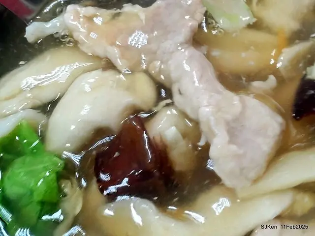 (北投石牌美食)「北方水餃」--- 老店「大滷麵疙瘩」麵Q湯濃料多，小菜豐富多選醇香好味道!