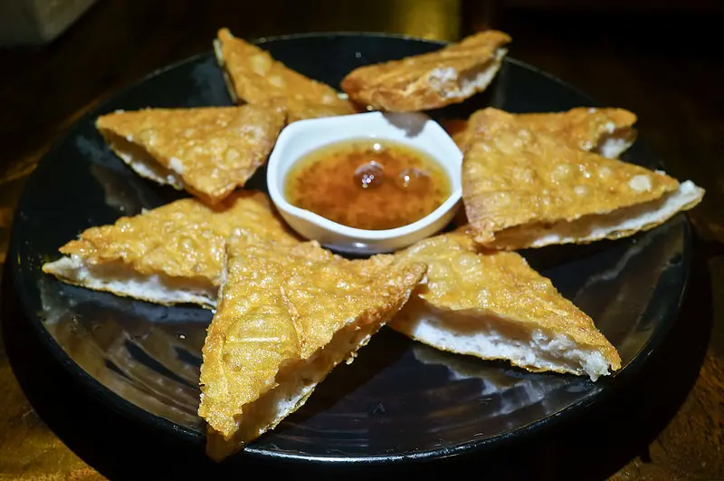 台北 石牌站 有好吃月亮蝦餅的 東方泰國小館 