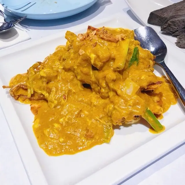 [台北泰式] 忠孝復興站～好香好濃厚的黃金咖喱軟殼蟹/多種平價套餐新選擇「晶湯匙」道地又美味泰國料理/復興sogo館(附菜單)