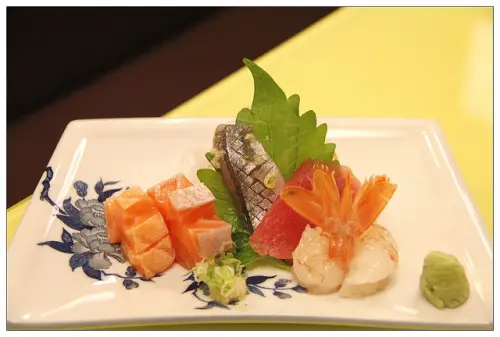 【台北南港區】捷運南港展覽館站．隱身南軟辦公區裡的美食友善餐廳-☼小高玉迴轉壽司☼ 