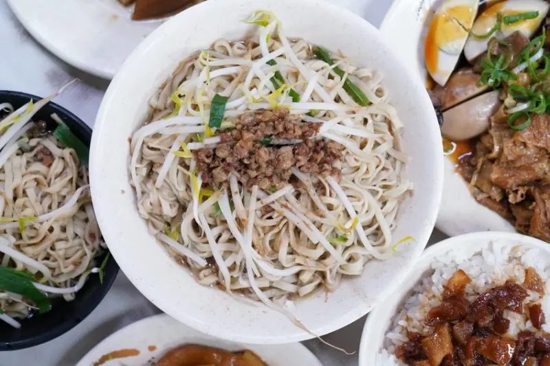 【台北美食】程味珍滷味意麵｜四十年老店｜西寧市場｜西門美食｜