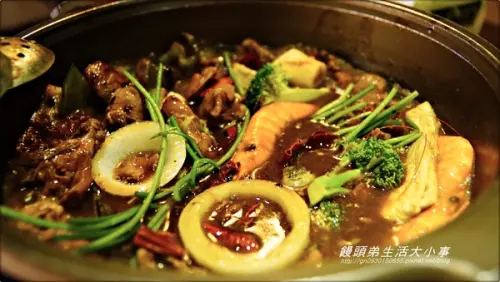 【食記/台北市】讓我們來品嚐戰國花雕雞鍋♪♪瘋麻辣頂級鴛鴦麻辣火鍋♪♪