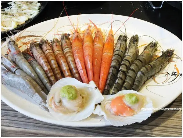 【台北】捷運西門站。壽星優惠/燒肉/燒烤火鍋吃到飽。啤酒無限暢飲~西門町炭火單點吃到飽「我!就厲害(西門店)」