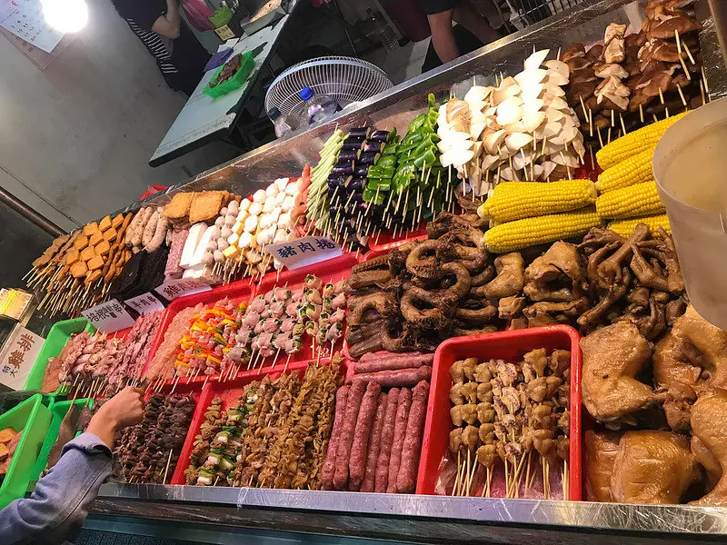 [台北] 西門捷運-阿忠碳烤~西門炭烤首選的排隊美食