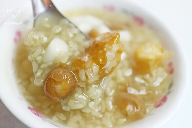 [台北萬華]龍都冰果室:湯圓福圓粥,好吃的元宵暖冬甜點(萬華夜市老店小吃,捷運龍山寺站)