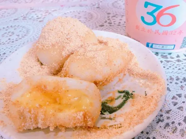 捷運龍山寺站✿36圓仔店✿新年拜拜吃大排長龍古早味甜湯~ 還有黃金麻糬 !