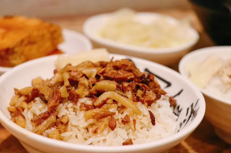 【西門】西門金鋒魯肉飯｜源於古早懷舊滋味，魯肉飯搭配暖心湯品*