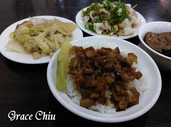 阿義魯肉飯～香噴噴魯肉飯+可口小菜，滿足味蕾的一餐(萬華．艋舺)