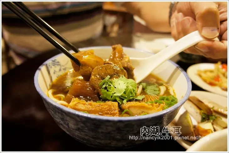 內湖好吃的牛肉麵【牛耳精緻麵食館】