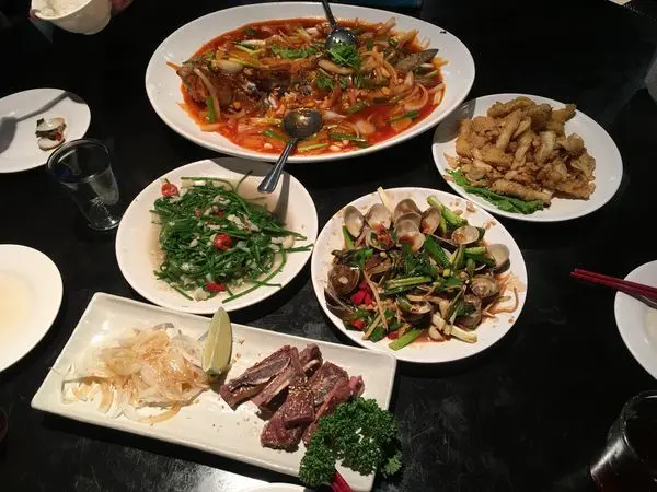 《台北❤️內湖》瑞光路上的鑫鱻熱炒店，下班後就是要吃熱炒啊不然要幹嘛（內湖美食、台北美食、內湖熱炒店、台北熱炒店、海鮮熱炒）