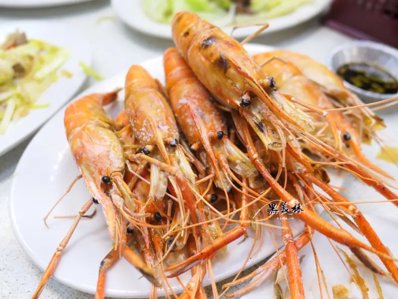 台北內湖—黑美林｜內湖高人氣熱炒 當天現捕漁獲物美價廉｜治磐新村、西湖站、內科