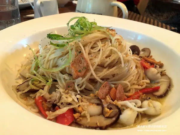 『食記』台北市．內湖科學園區．西湖捷運站．小貳樓 Second Floor Cafe