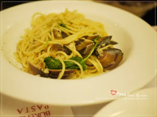 [美食]小資也能享用料多實在的超平價義大利麵。內湖 布克湖義式坊