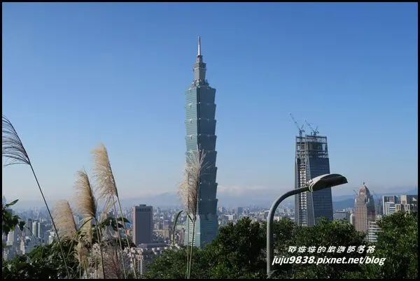 台北。象山自然步道。大年初一登高望遠