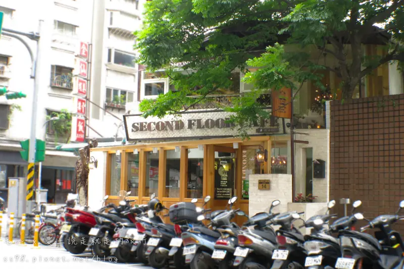 台北食記【捷運信義安和站】《貳樓餐廳 Second Floor Cafe(敦南店)》　用餐環境舒適人氣早午餐店　義大利麵、披薩、漢堡、早午餐拼盤通通有