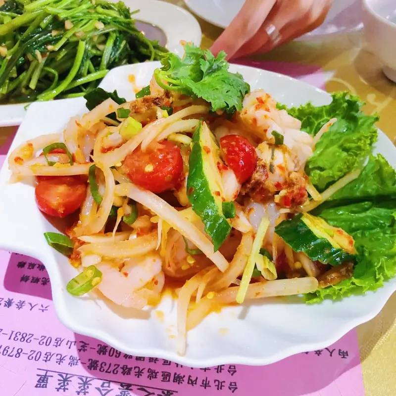 [台北泰式]內湖平價聚餐好選擇/台式泰式通通有「泰之雲」好濃好香的咖哩蝦/多種料理選擇多/內科下班聚餐好方便(附菜單)