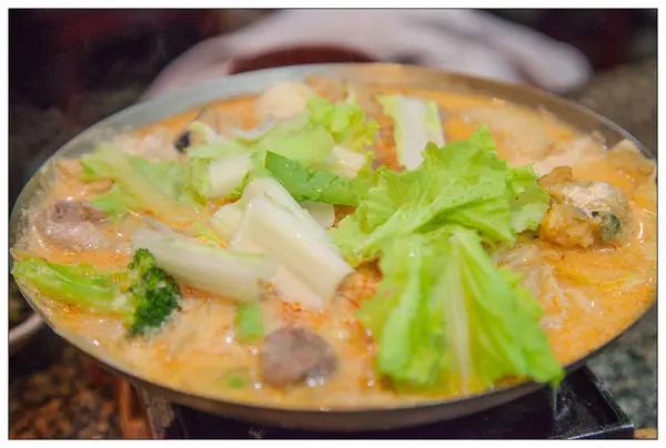 【食記】 台北 東湖沙巴風味鍋_湯頭美味的平價小火鍋