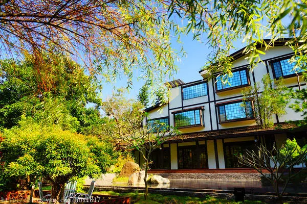 【苗栗。大湖】石風渡假城堡。寧靜幽雅的和風山水庭園。湯屋溫泉泡湯。環境分享篇