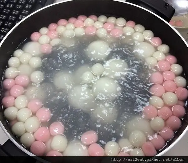 【台北內湖】591巷 糖水間VS蜜比甜品屋 元宵節就是要吃湯圓呀!鹹湯圓、芝麻湯圓、自己煮湯圓