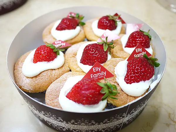 【食記】台北*內湖。艾立蛋糕Elly Family*迷你草莓戚風系列