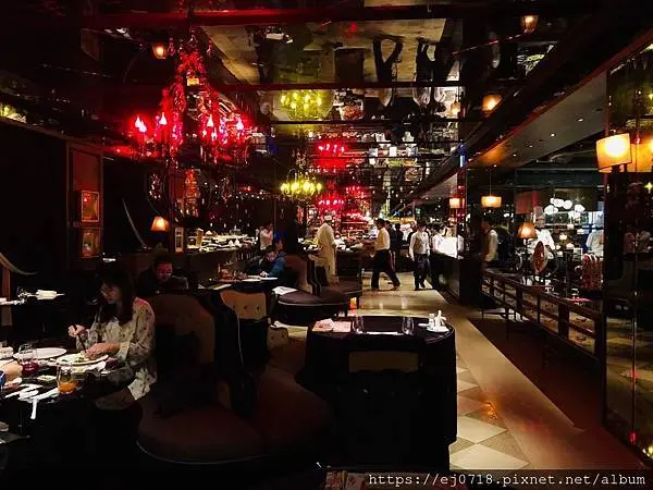 |美食|台北大同 君品酒店雲軒西餐廳 La Rotisserie 台北車站京站旁Buffet吃到飽 上選食材海鮮、日式料理、有機生菜、精緻甜點