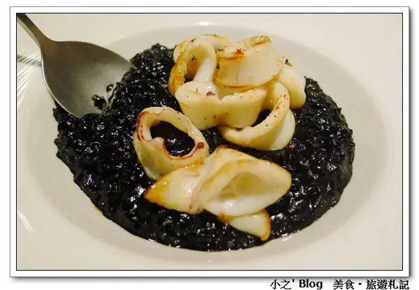 台北市政府站。黑米 Cafe●Bistro超推墨魚燉飯