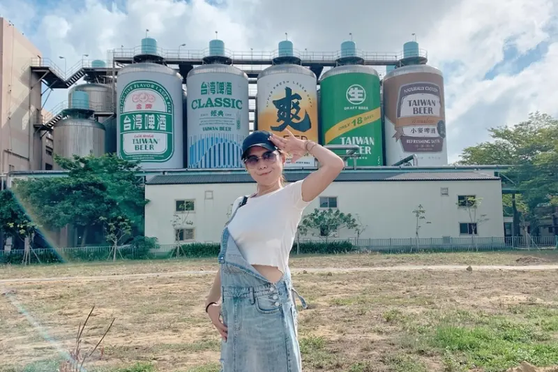苗栗旅遊景點/竹南啤酒廠，免門票還享啤酒喝到飽，巨型啤酒彩繪裝置必拍打卡景點 - Ann‧榜哥‧生活事務所