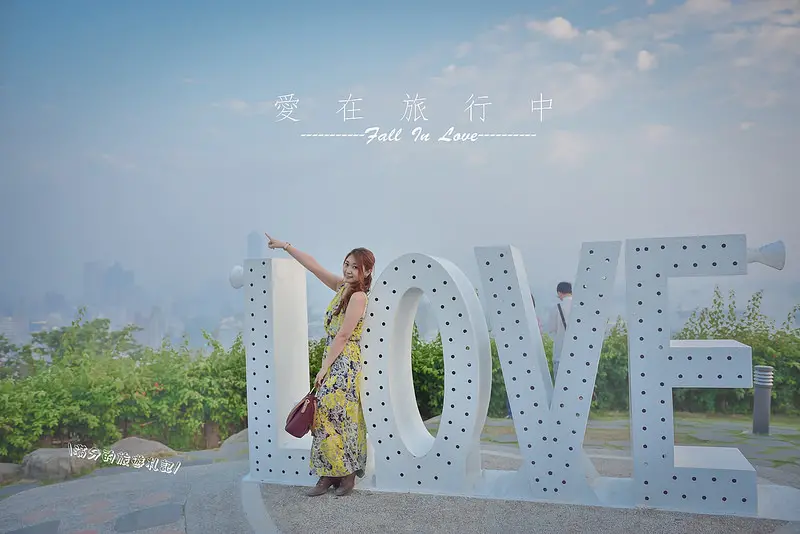 【高雄。鼓山景點】高雄忠烈祠。鼓山浪漫夜景 ~  高大生聯誼。情侶約會必訪景點