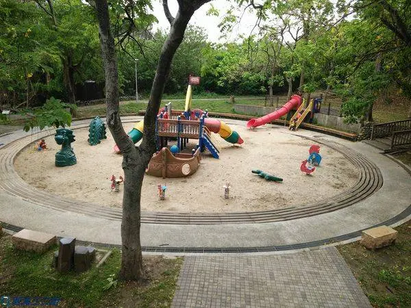 【遊記】高雄鳥松_澄清湖之兒童樂園@大人欣賞湖光山色  小人盡情恣意青春